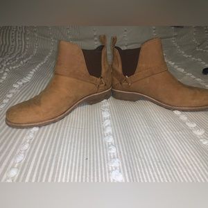 Teva waterproof leather boots